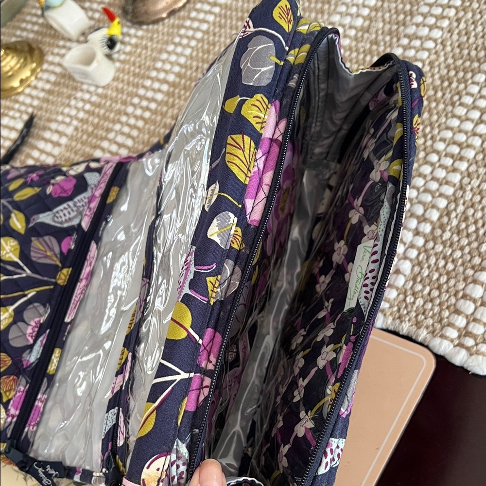 Vera Bradley Floral Nightingale Pattern Quilted Hanging Travel Organizer - Picture 6 of 14